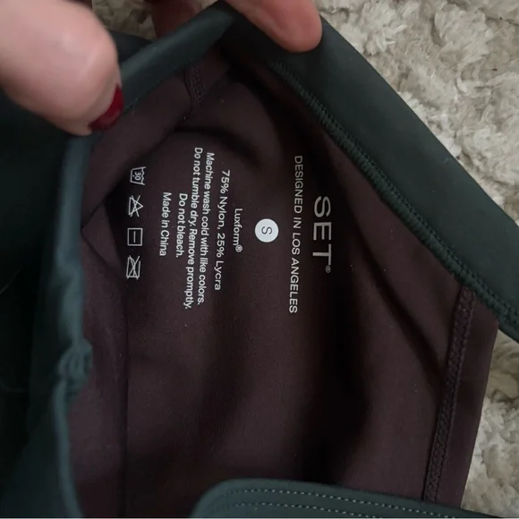 SET Active Limited Edition LUXFORM Forest Green Activewear Set (Size XS) - Picture 7 of 7